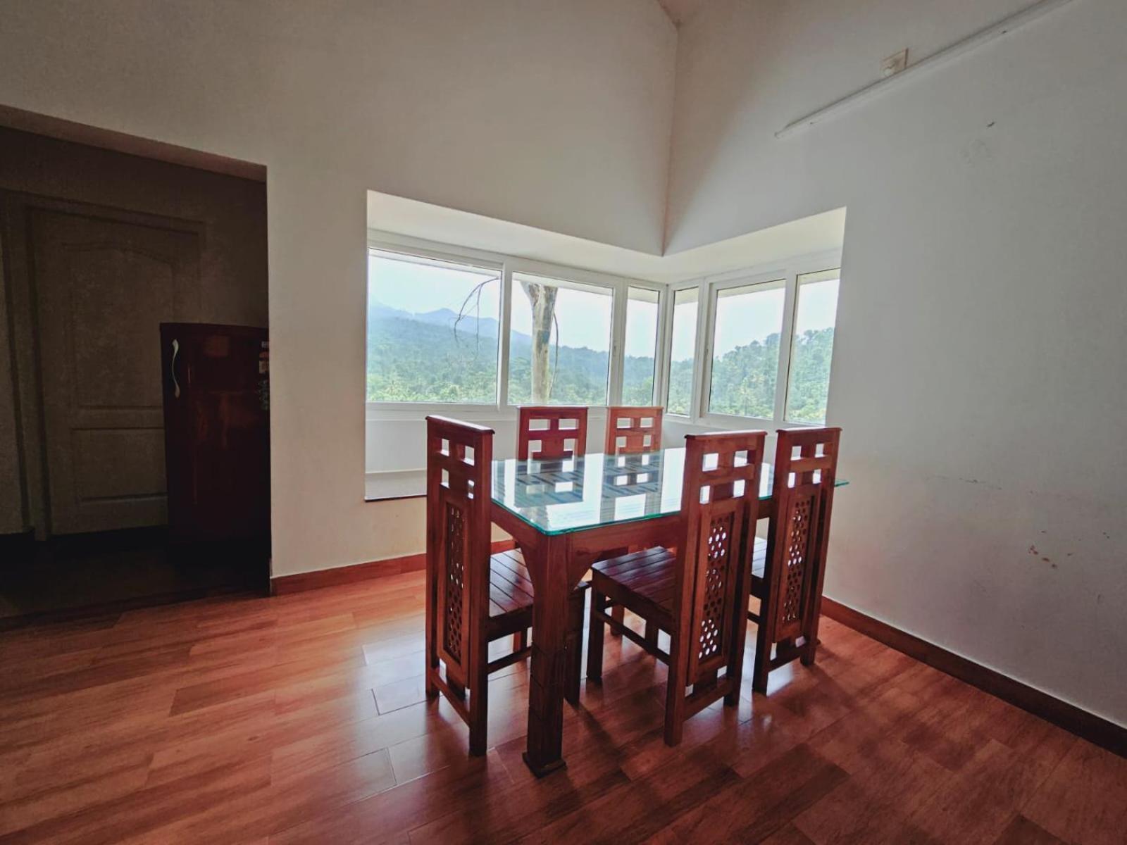 Dazzle Villa Resort Kalpetta Bagian luar foto